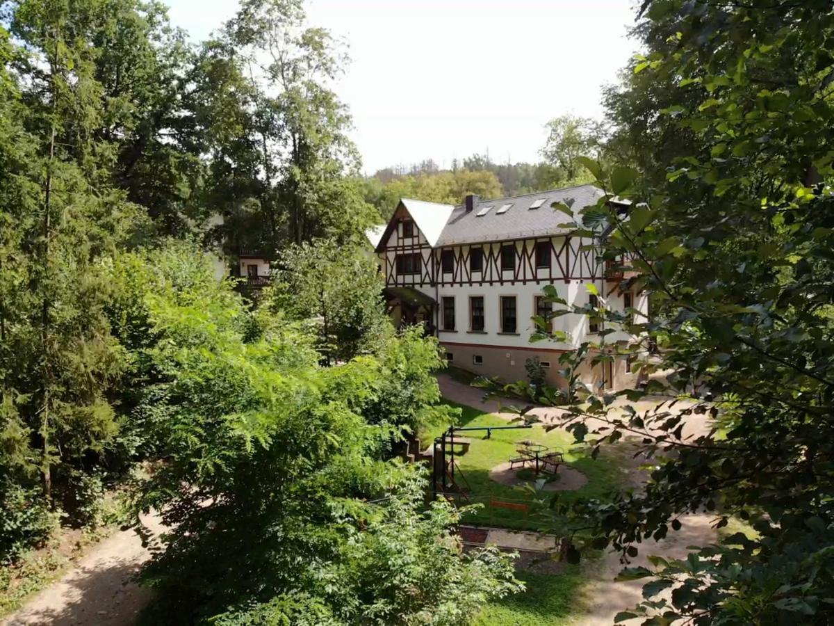 Zur Margarethenmuehle - Landgasthof Und Waldhotel Rosswein Buitenkant foto
