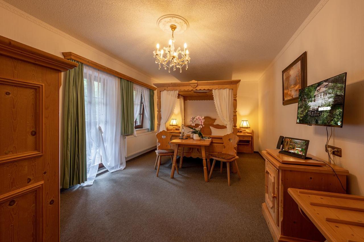 Zur Margarethenmuehle - Landgasthof Und Waldhotel Rosswein Buitenkant foto