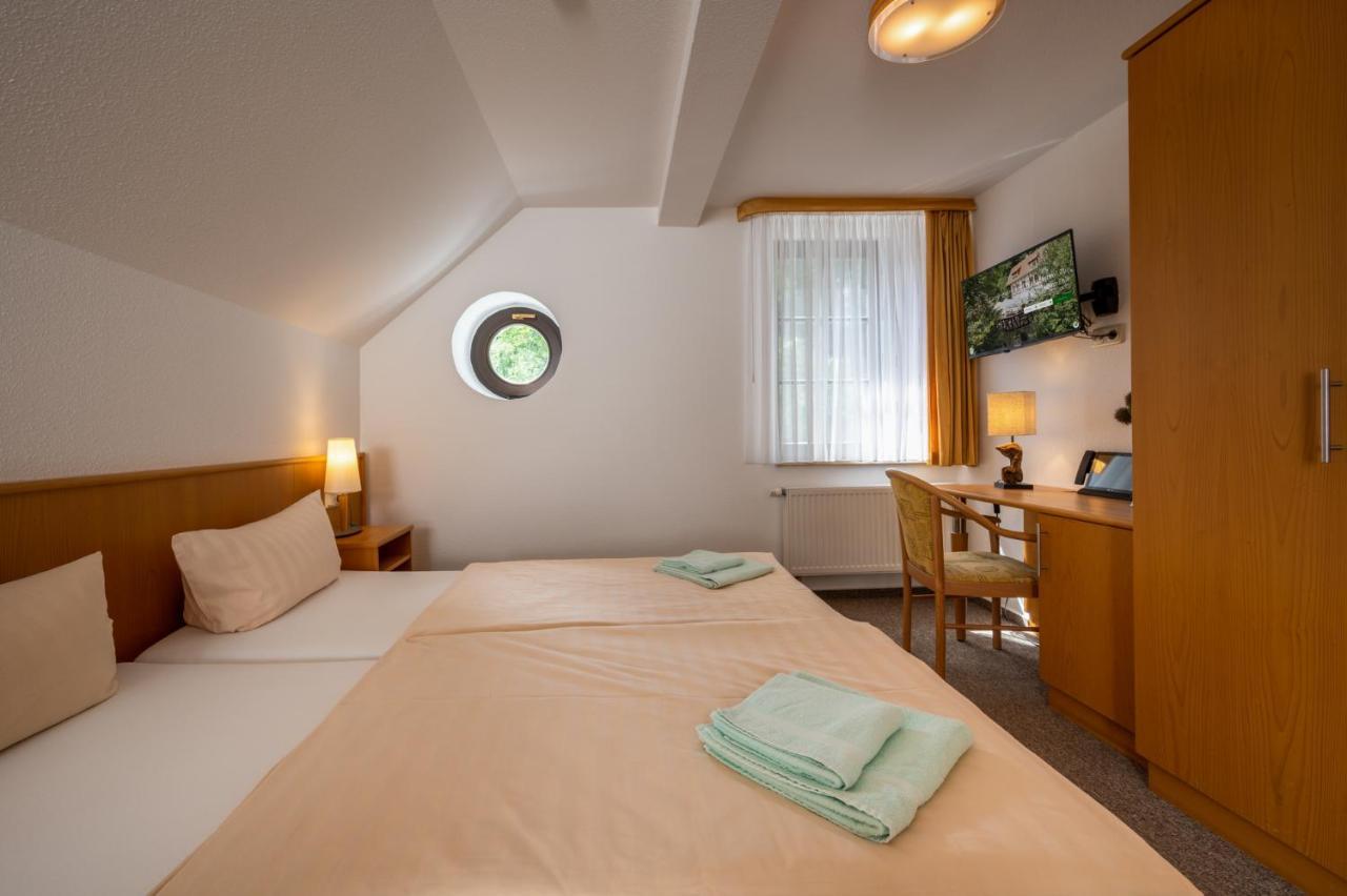 Zur Margarethenmuehle - Landgasthof Und Waldhotel Rosswein Buitenkant foto
