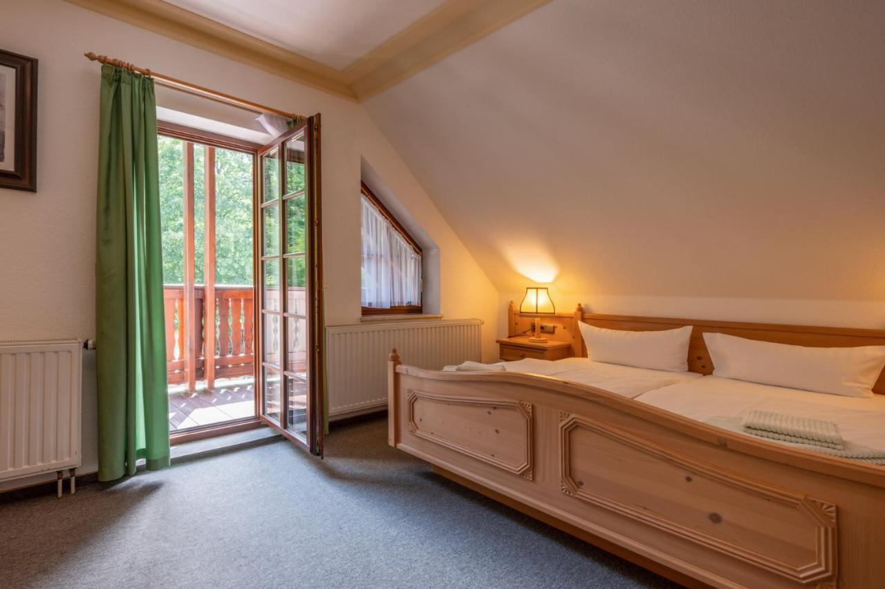 Zur Margarethenmuehle - Landgasthof Und Waldhotel Rosswein Buitenkant foto