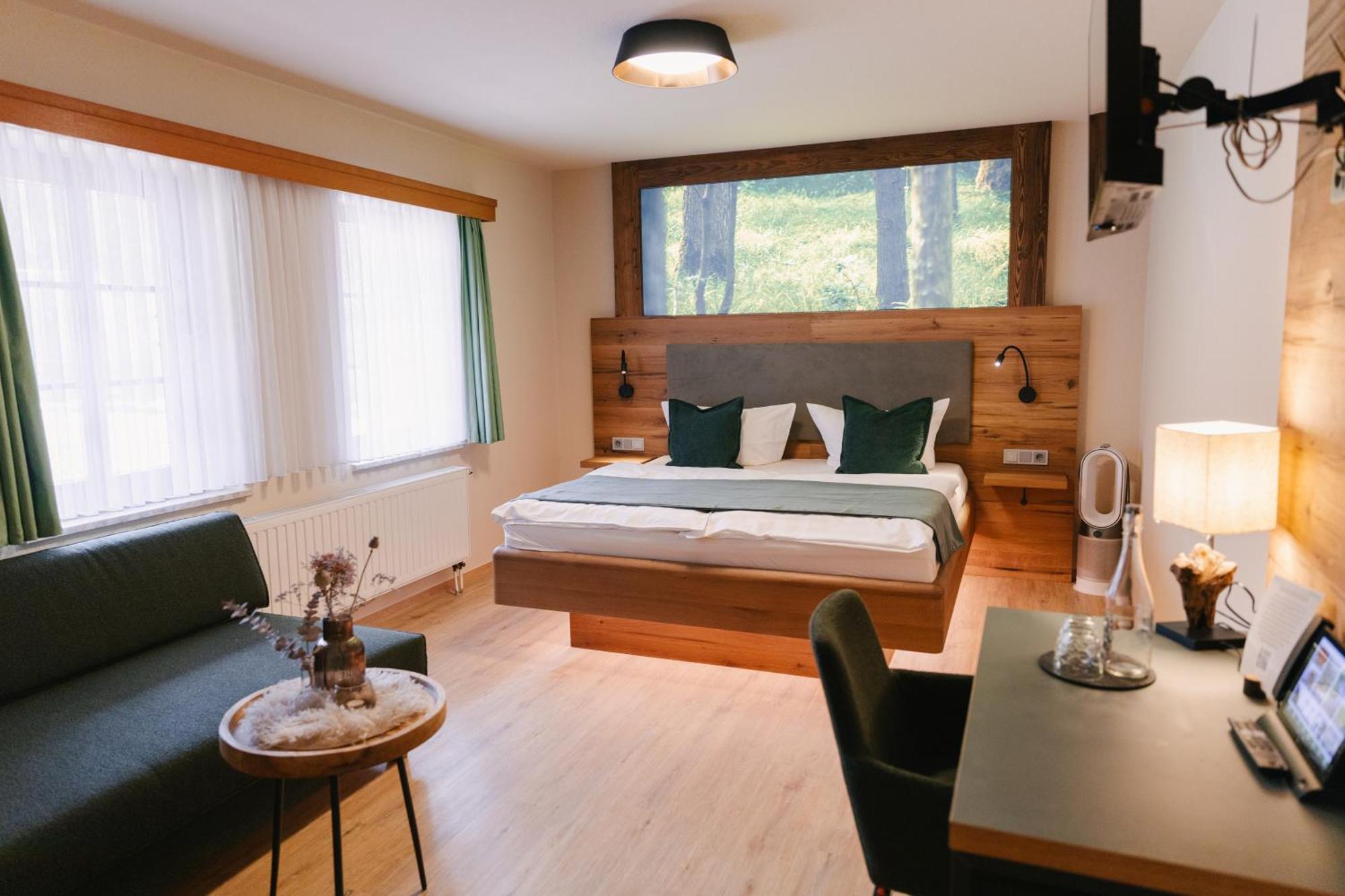 Zur Margarethenmuehle - Landgasthof Und Waldhotel Rosswein Buitenkant foto