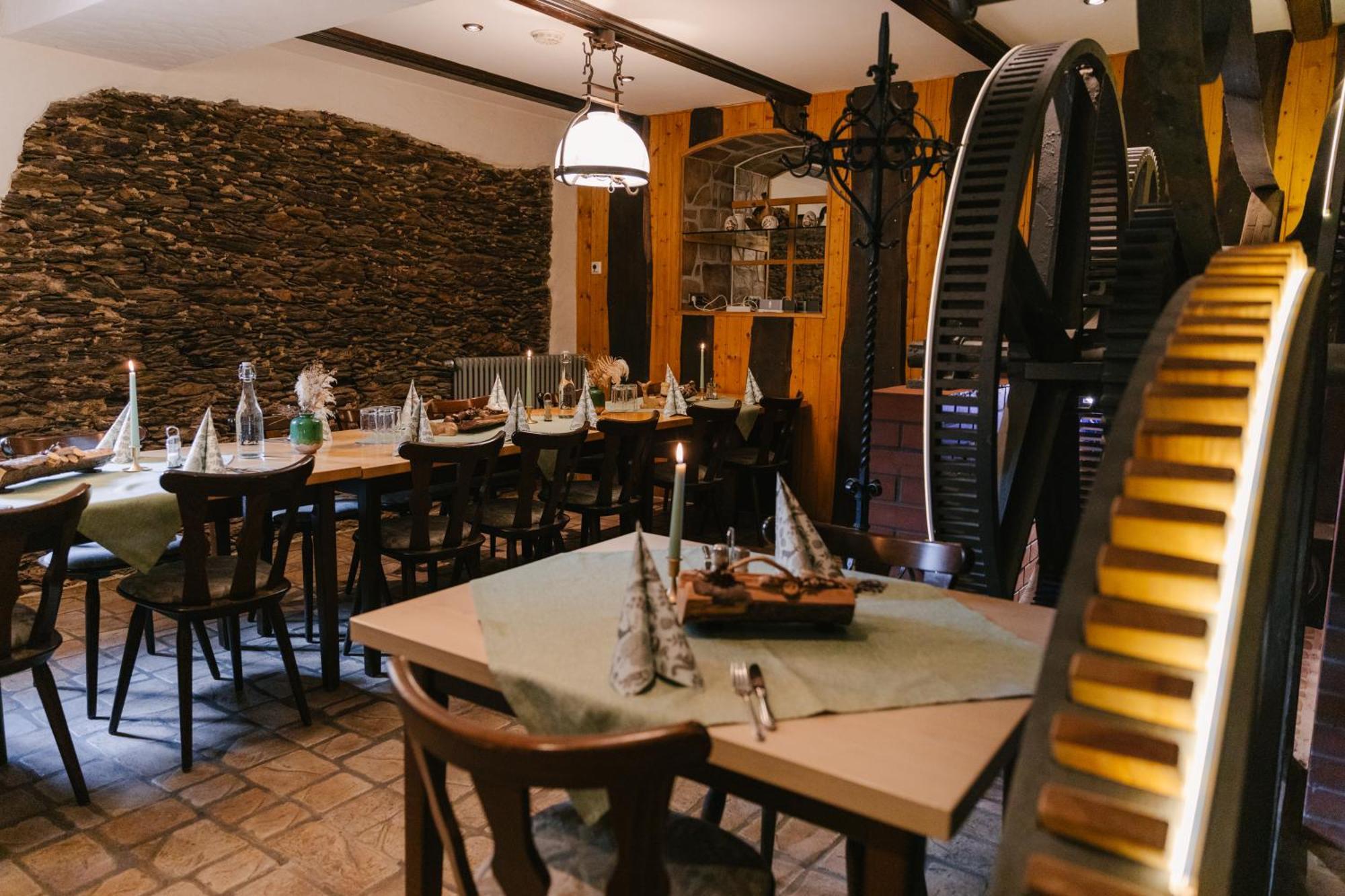 Zur Margarethenmuehle - Landgasthof Und Waldhotel Rosswein Buitenkant foto