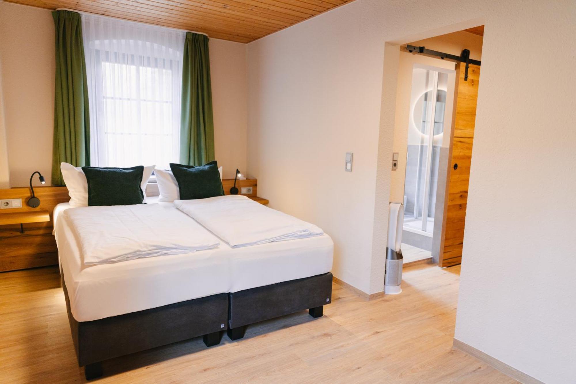 Zur Margarethenmuehle - Landgasthof Und Waldhotel Rosswein Buitenkant foto